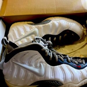 Nike foamposits size 11